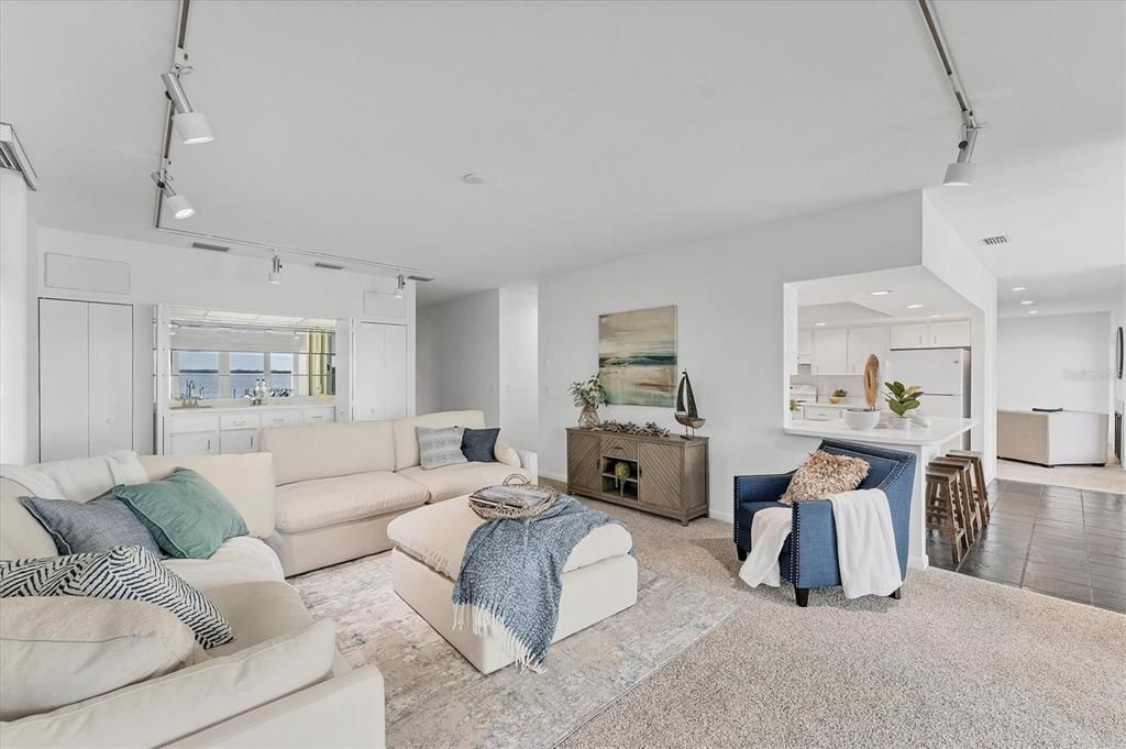 Activo con contrato: $2,999,999 (6 camas, 4 baños, 4529 Pies cuadrados)