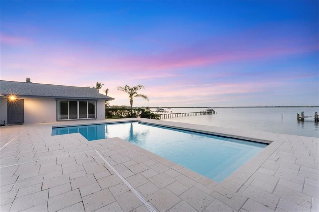 Activo con contrato: $2,999,999 (6 camas, 4 baños, 4529 Pies cuadrados)