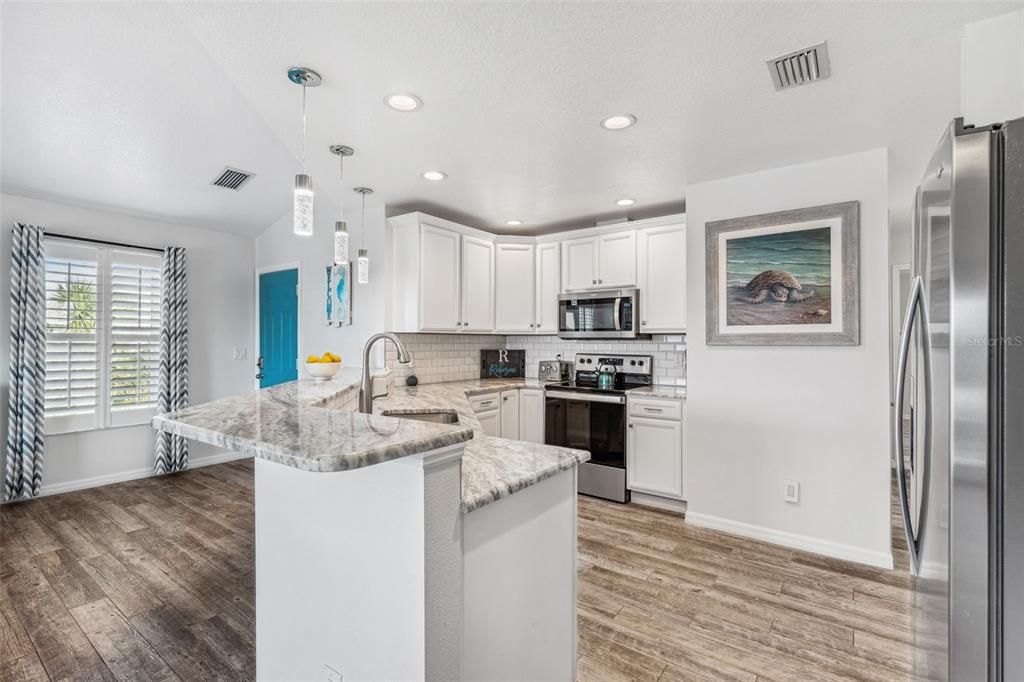 Active With Contract: $499,999 (4 beds, 2 baths, 1534 Square Feet)