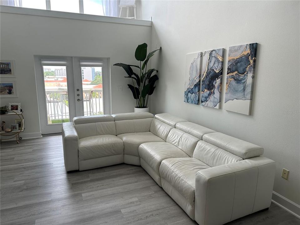 В аренду: $3,000 (2 спален, 2 ванн, 1916 Квадратных фут)