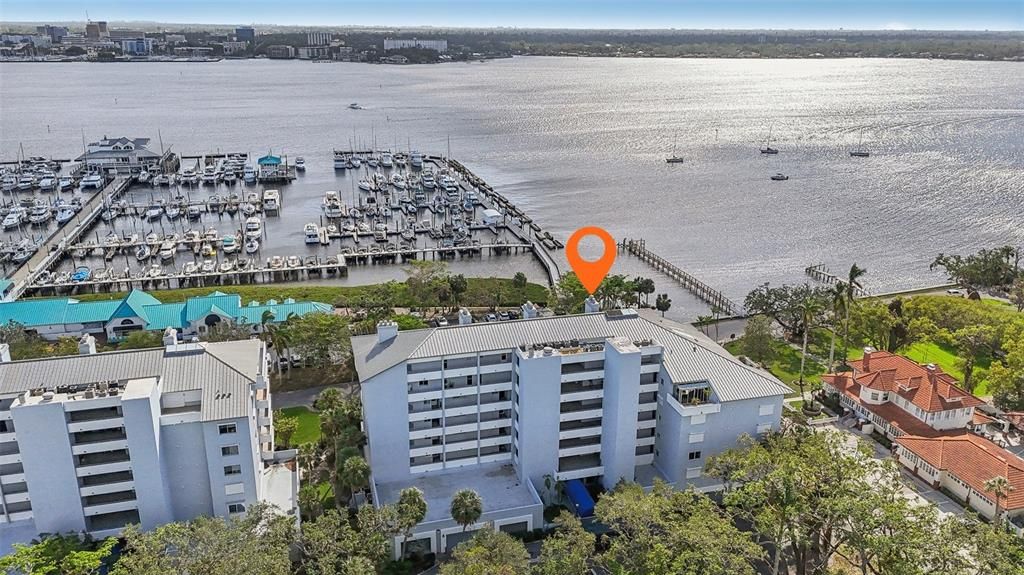 For Rent: $2,500 (2 beds, 2 baths, 1821 Square Feet)