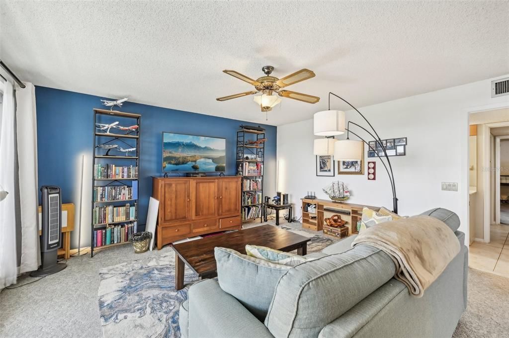 For Rent: $2,500 (2 beds, 2 baths, 1821 Square Feet)