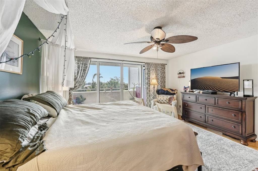 For Rent: $2,500 (2 beds, 2 baths, 1821 Square Feet)