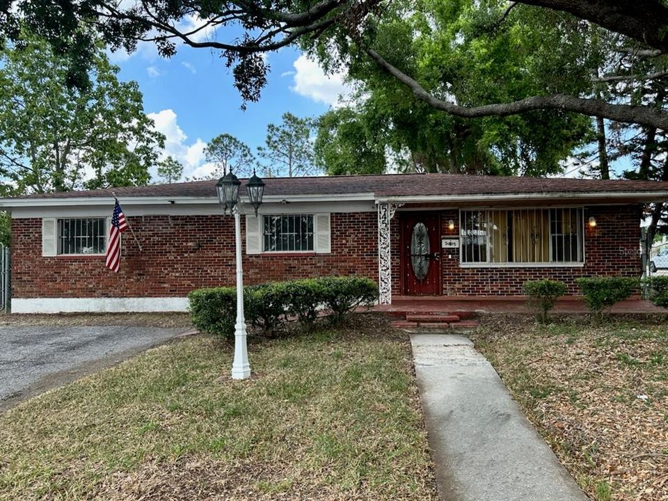 最近售出: $250,000 (3 贝兹, 2 浴室, 1468 平方英尺)