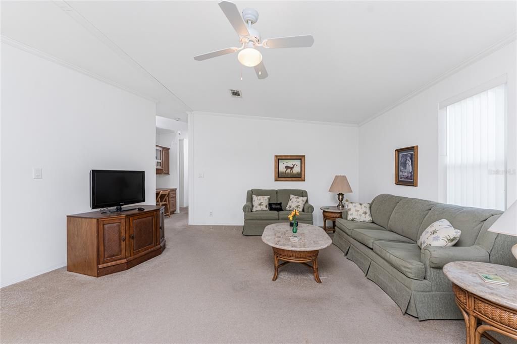 For Sale: $173,000 (2 beds, 2 baths, 1398 Square Feet)