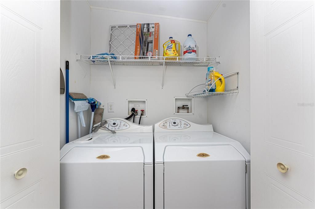 For Sale: $173,000 (2 beds, 2 baths, 1398 Square Feet)