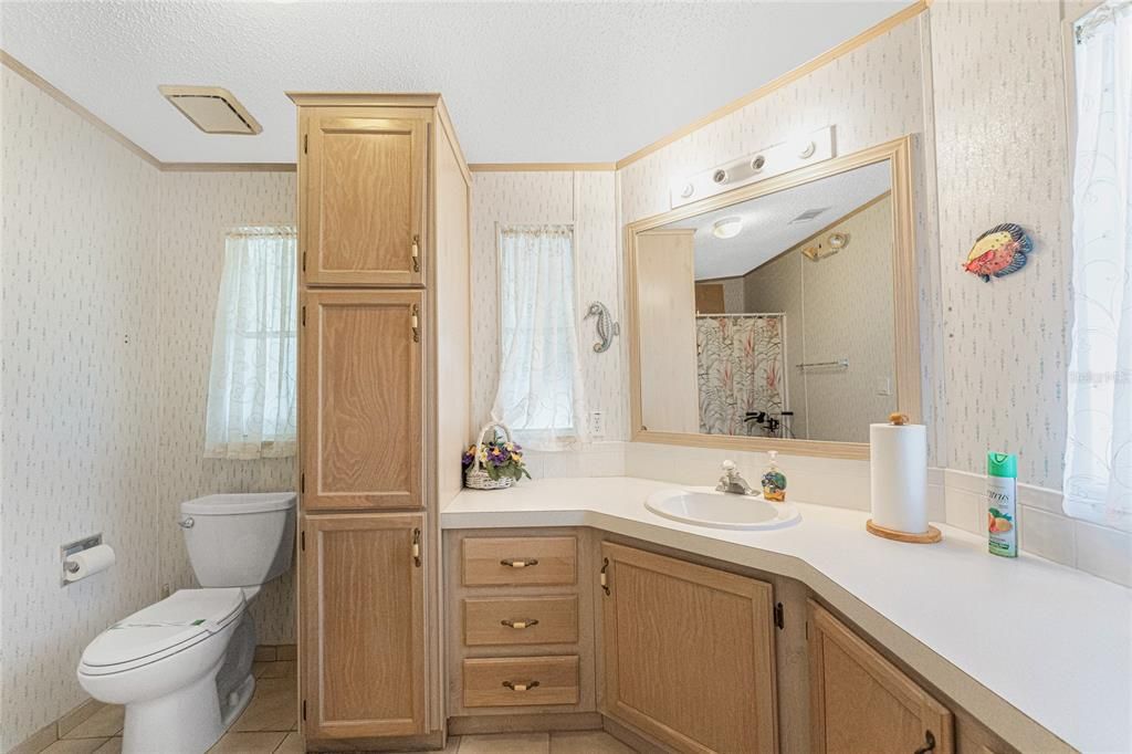 For Sale: $173,000 (2 beds, 2 baths, 1398 Square Feet)