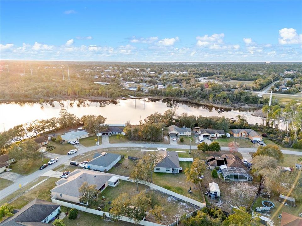 待售: $50,000 (0.23 acres)