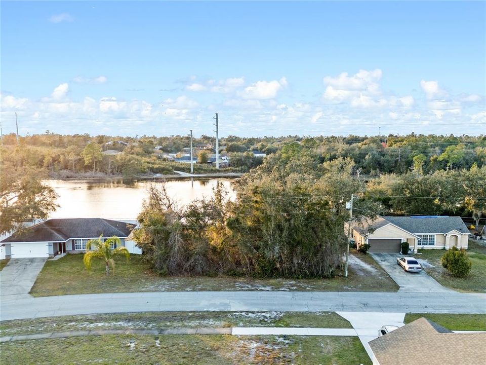 待售: $50,000 (0.23 acres)