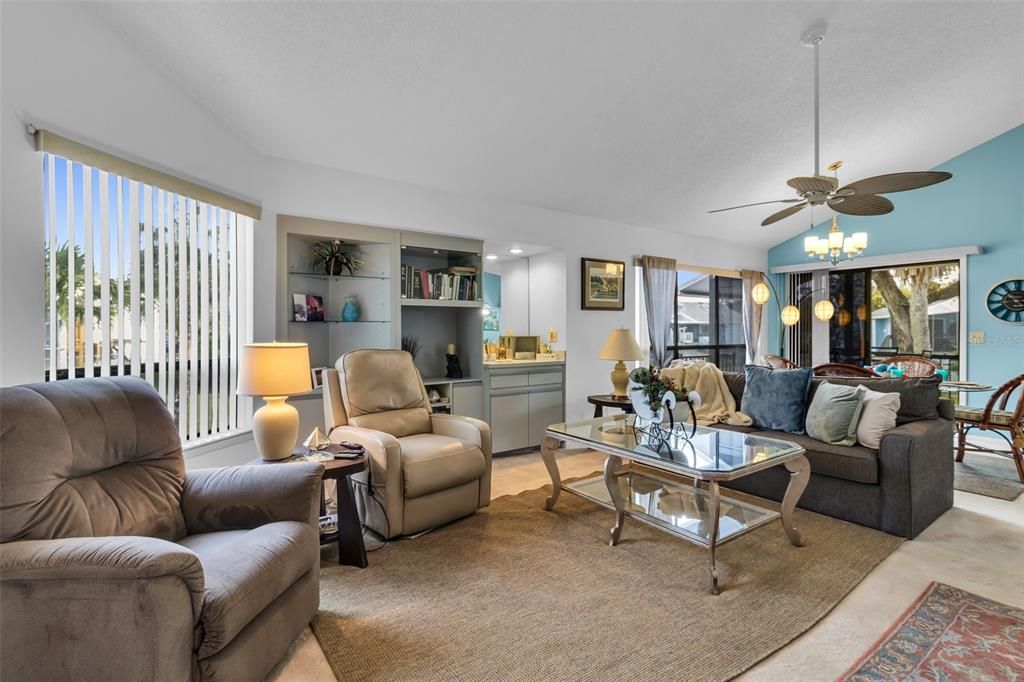 En Venta: $349,500 (2 camas, 2 baños, 1346 Pies cuadrados)