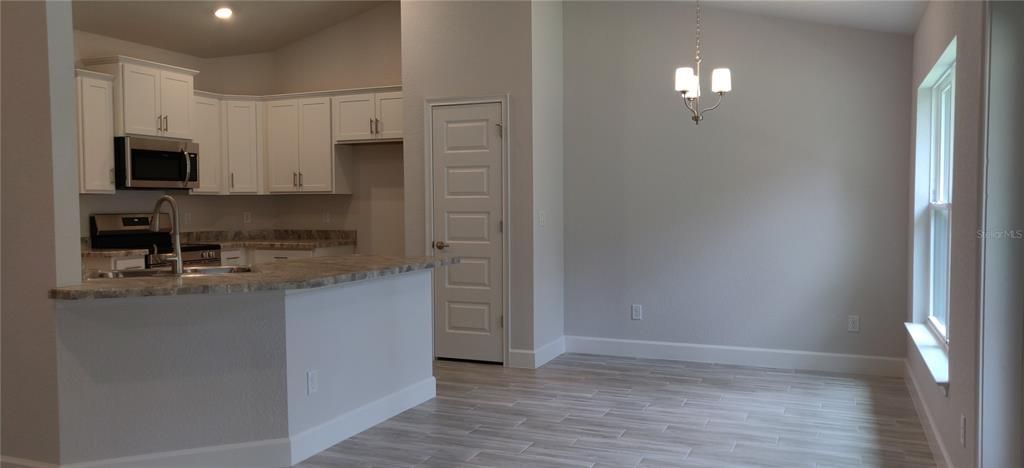 Active With Contract: $311,250 (3 beds, 2 baths, 2010 Square Feet)