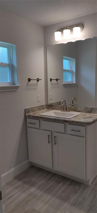Active With Contract: $311,250 (3 beds, 2 baths, 2010 Square Feet)