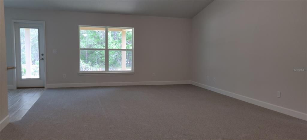 Active With Contract: $311,250 (3 beds, 2 baths, 2010 Square Feet)