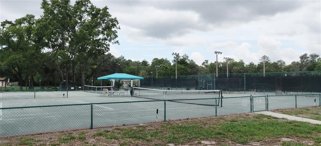 Active With Contract: $311,250 (3 beds, 2 baths, 2010 Square Feet)