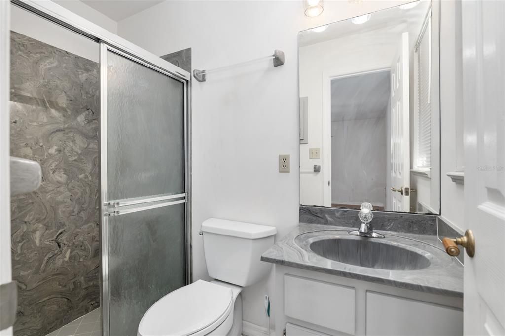 Activo con contrato: $439,000 (3 camas, 2 baños, 1836 Pies cuadrados)