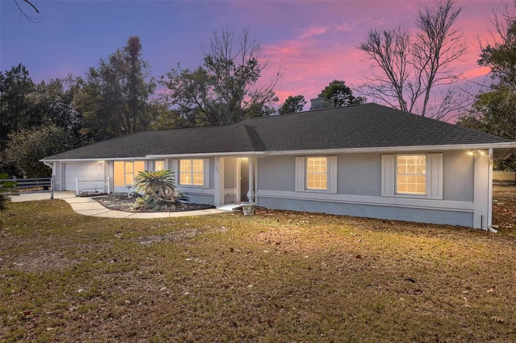 Activo con contrato: $439,000 (3 camas, 2 baños, 1836 Pies cuadrados)