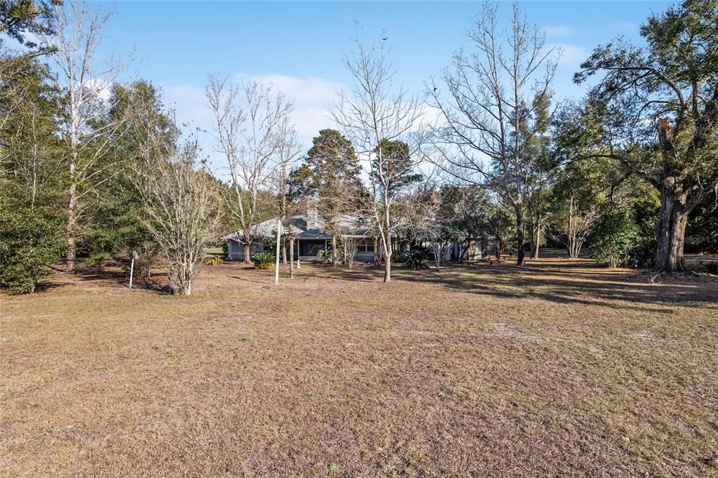 Activo con contrato: $439,000 (3 camas, 2 baños, 1836 Pies cuadrados)