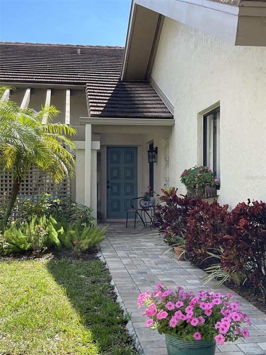 Vendido Recientemente: $390,000 (2 camas, 2 baños, 1236 Pies cuadrados)