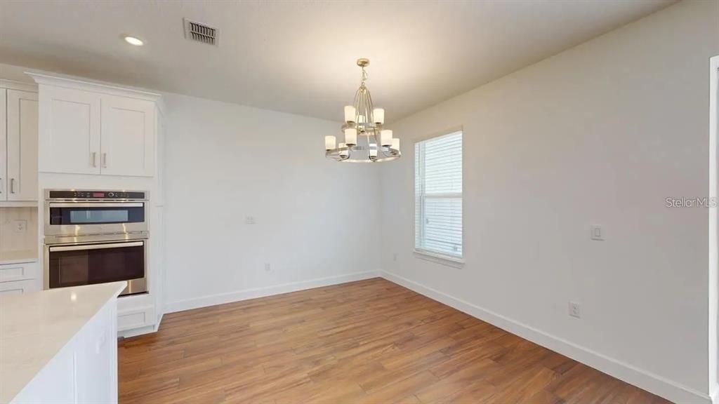 For Rent: $3,600 (3 beds, 2 baths, 1886 Square Feet)