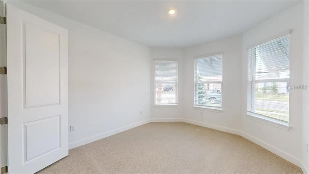 For Rent: $3,600 (3 beds, 2 baths, 1886 Square Feet)