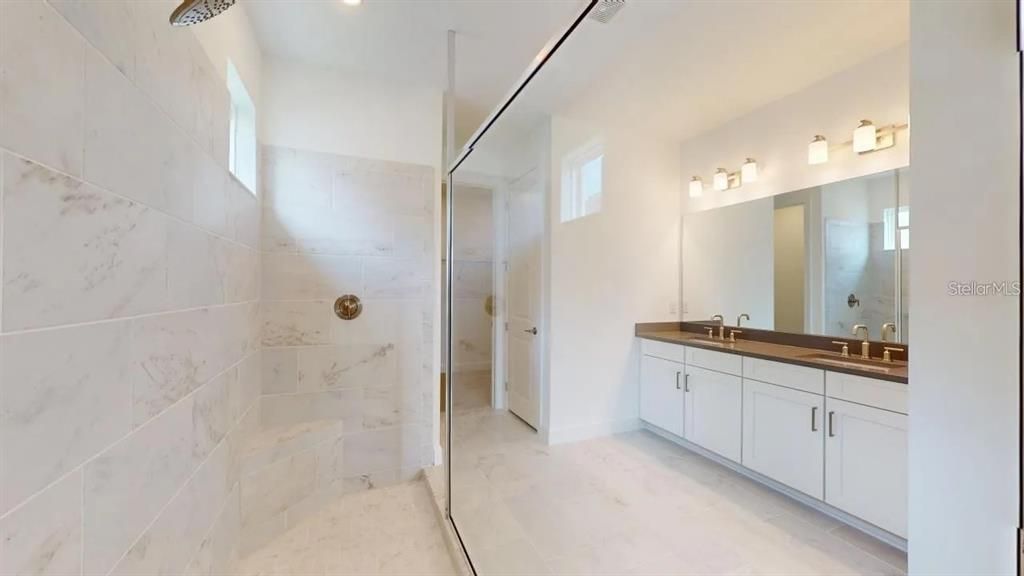 For Rent: $3,600 (3 beds, 2 baths, 1886 Square Feet)