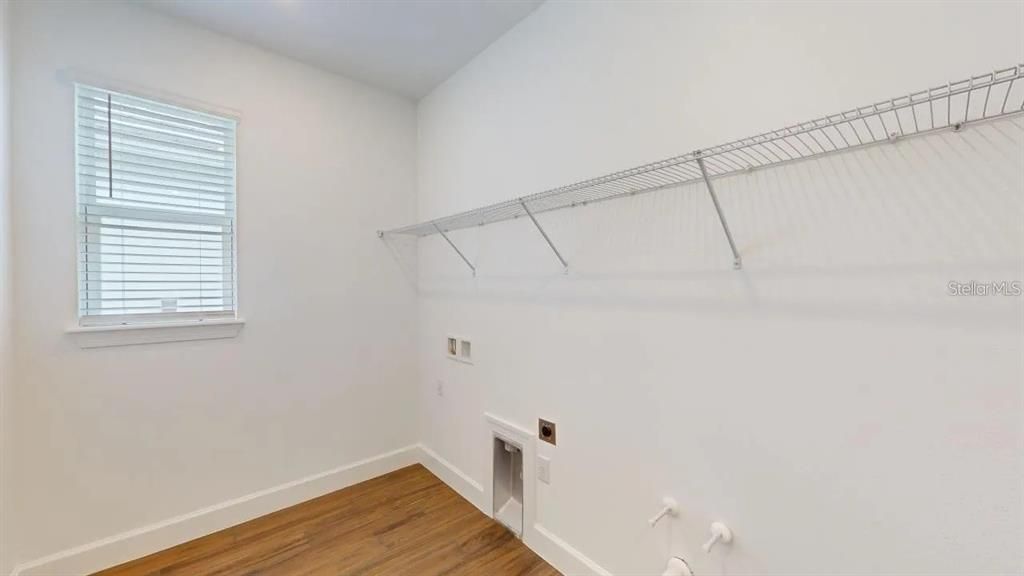 For Rent: $3,600 (3 beds, 2 baths, 1886 Square Feet)