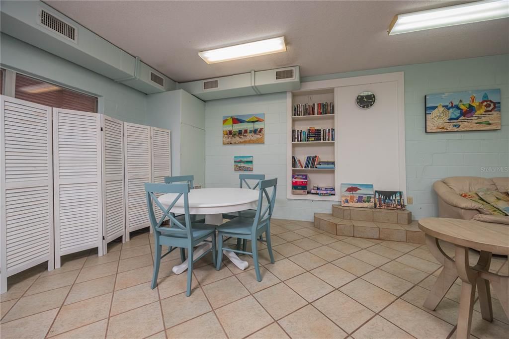 For Sale: $645,000 (2 beds, 2 baths, 1008 Square Feet)