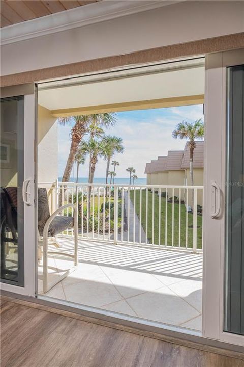 For Sale: $645,000 (2 beds, 2 baths, 1008 Square Feet)