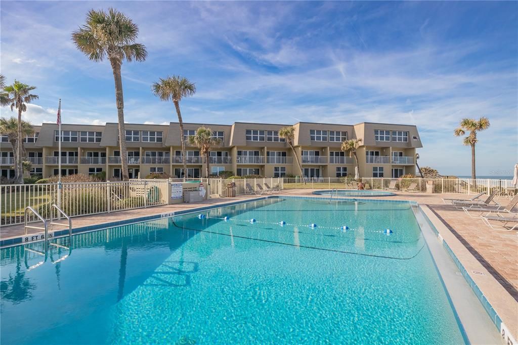 For Sale: $645,000 (2 beds, 2 baths, 1008 Square Feet)