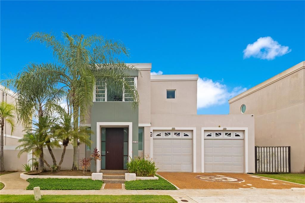 Vendido Recientemente: $425,000 (4 camas, 2 baños, 2069 Pies cuadrados)