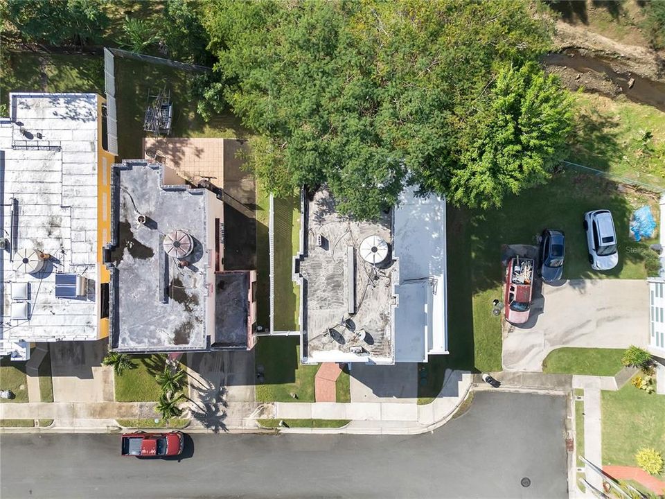 合同活跃: $320,000 (4 贝兹, 2 浴室, 2410 平方英尺)