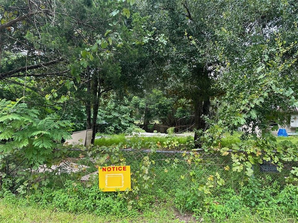 最近售出: $10,700 (0.16 acres)