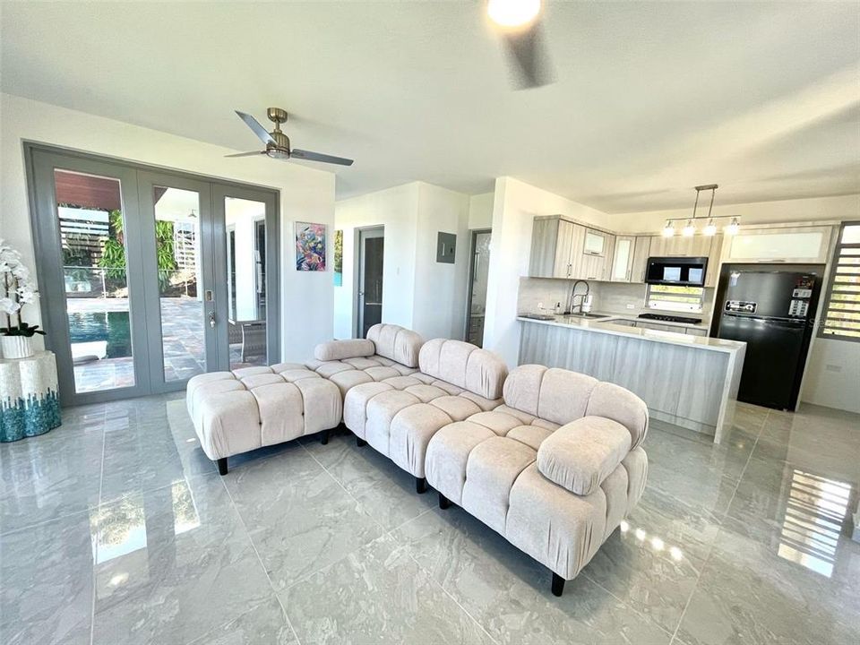 На продажу: $1,200,000 (3 спален, 3 ванн, 1600 Квадратных фут)