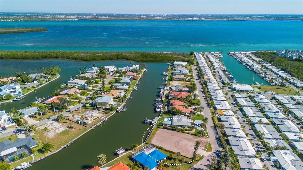 Activo con contrato: $1,499,000 (3 camas, 3 baños, 3229 Pies cuadrados)