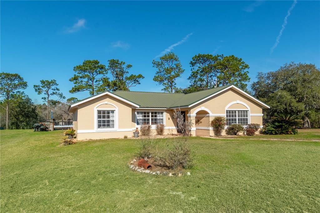 For Sale: $599,000 (3 beds, 2 baths, 1810 Square Feet)