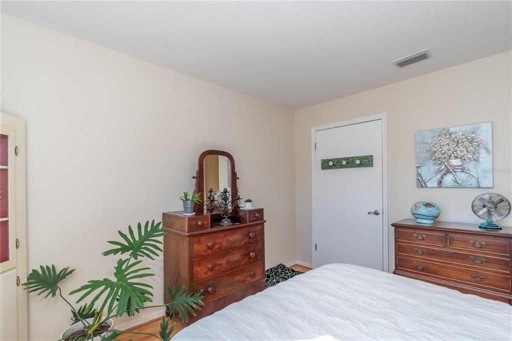 For Sale: $599,000 (3 beds, 2 baths, 1810 Square Feet)