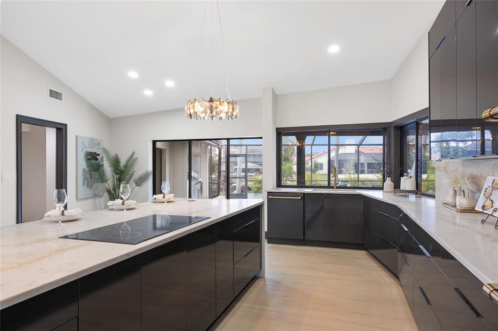 На продажу: $1,325,000 (4 спален, 2 ванн, 3023 Квадратных фут)