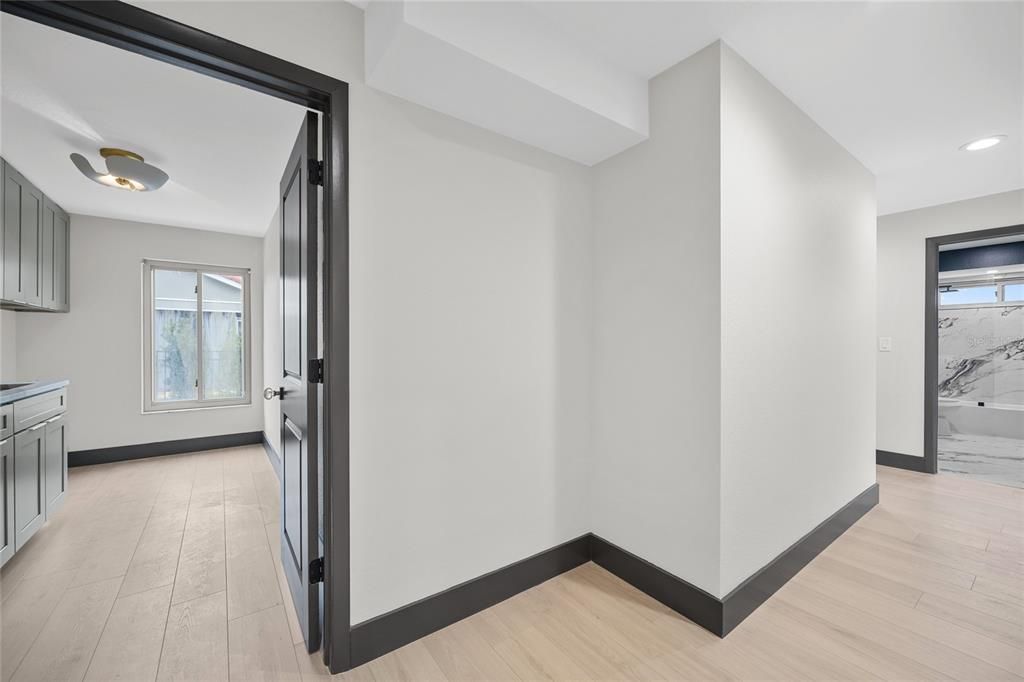 На продажу: $1,325,000 (4 спален, 2 ванн, 3023 Квадратных фут)