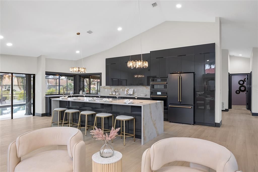 На продажу: $1,325,000 (4 спален, 2 ванн, 3023 Квадратных фут)