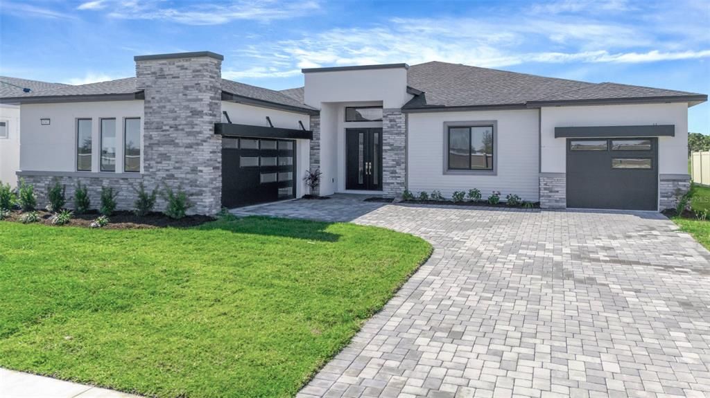 Под контрактом: $749,990 (4 спален, 3 ванн, 3440 Квадратных фут)