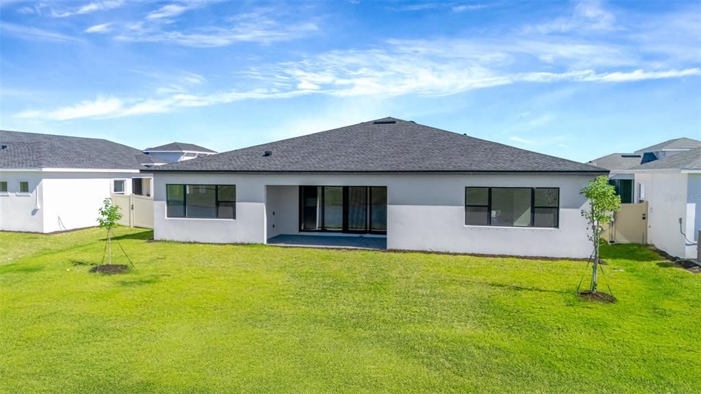 Под контрактом: $749,990 (4 спален, 3 ванн, 3440 Квадратных фут)