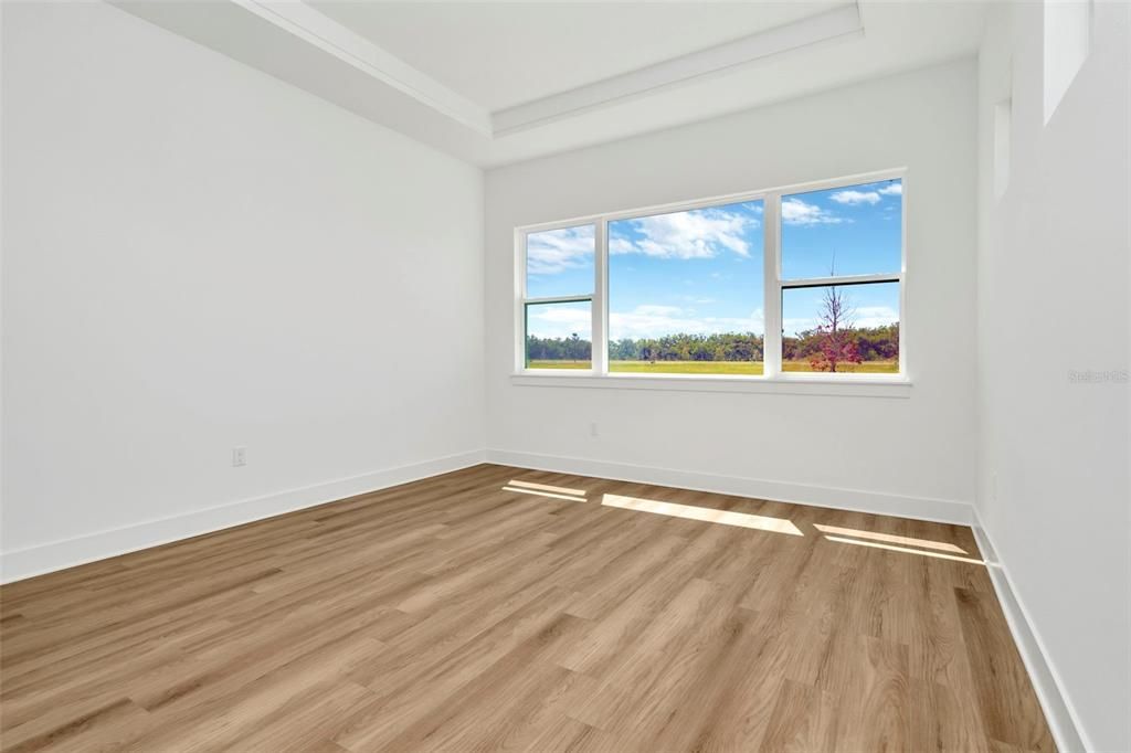 Под контрактом: $749,990 (4 спален, 3 ванн, 3440 Квадратных фут)