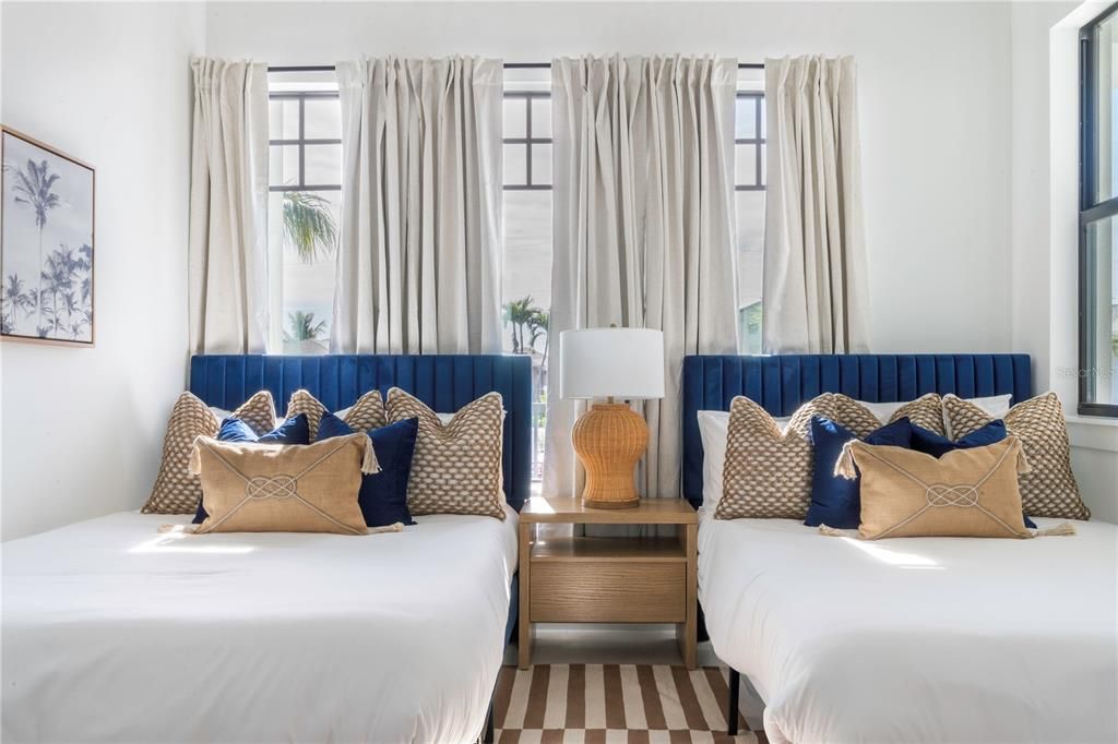 For Rent: $35,000 (5 beds, 3 baths, 2250 Square Feet)