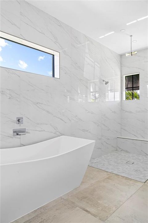 For Rent: $35,000 (5 beds, 3 baths, 2250 Square Feet)