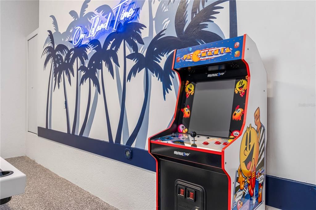 For Rent: $35,000 (5 beds, 3 baths, 2250 Square Feet)