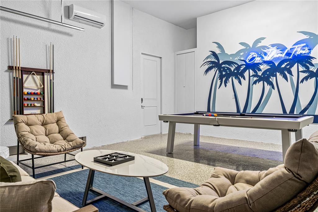 For Rent: $35,000 (5 beds, 3 baths, 2250 Square Feet)