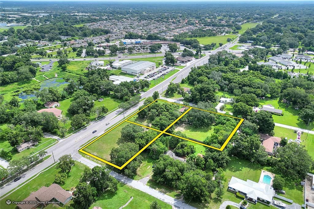 На продажу: $450,000 (0.90 acres)