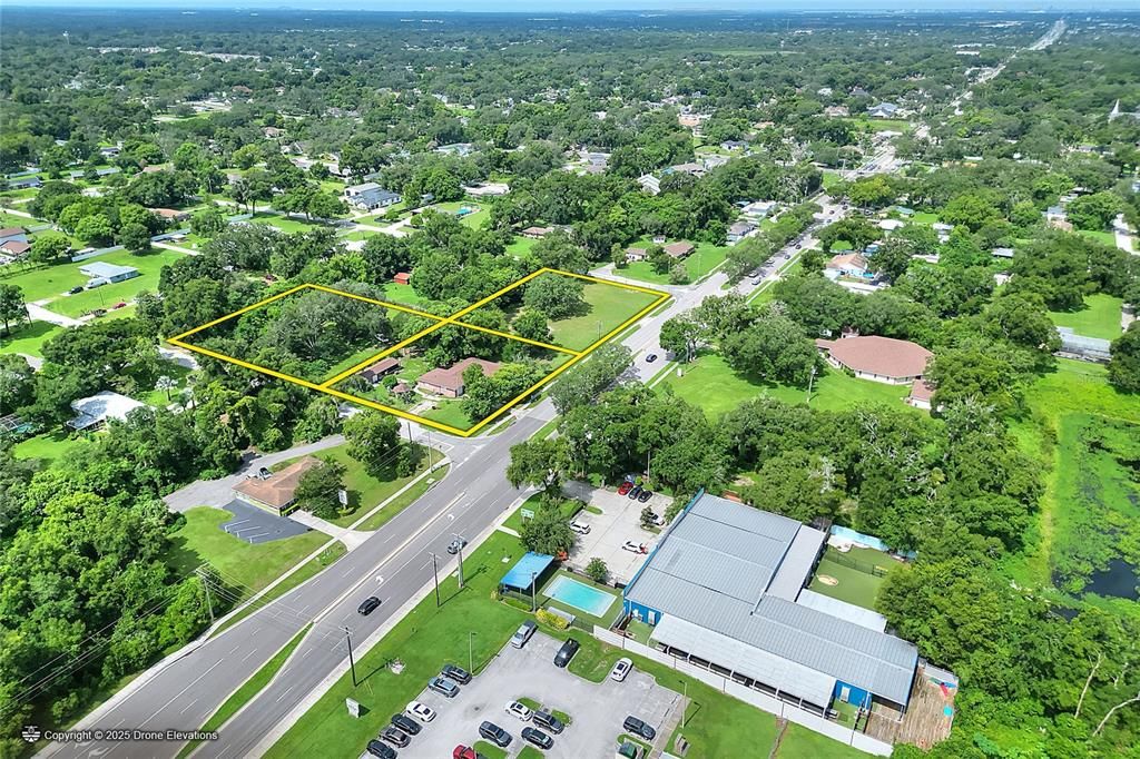 На продажу: $450,000 (0.90 acres)