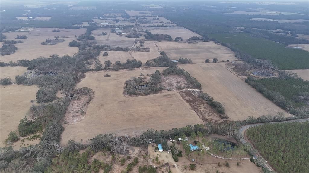 En Venta: $2,450,000 (299.25 acres)