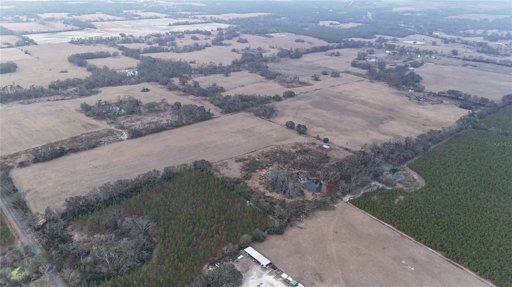 En Venta: $2,450,000 (299.25 acres)